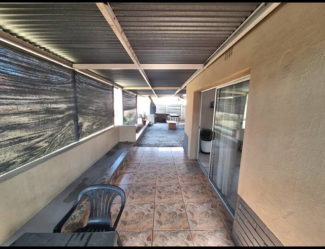 4 BEDROOM HOUSE FOR SALE IN VANDERBIJLPARK CW 6
